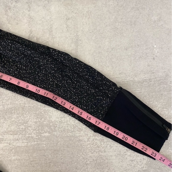 Lululemon || Rebel Runner Crop Magnetized Jacquard Black White Luxtreme 6 - Picture 13 of 13